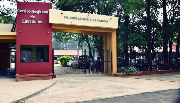Menor de 14 años brutalmente agredido a la salida del colegio en Ciudad del Este - ADN Digital
