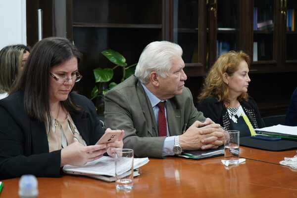 Anestesiólogos de IPS levantan huelga