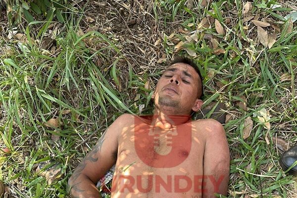 Detienen a hombre por disparar a polis en una barrera