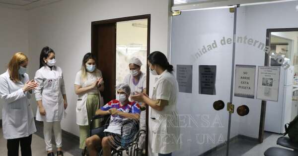 Diario HOY | Paciente trasplantado renal en Clínicas recibió el alta médica