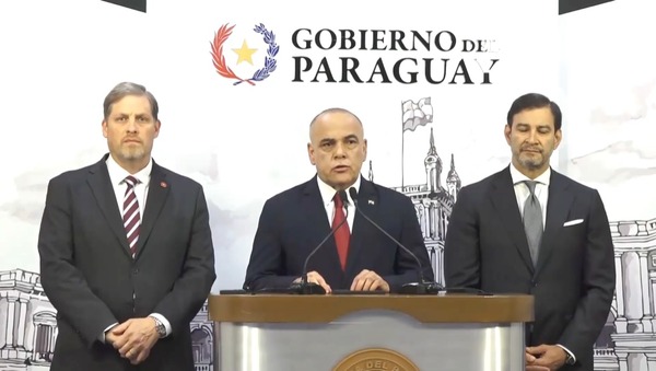 Senadores manifiestan respaldo a la institucionalidad y piden esclarecimiento de la muerte de diputado - .::Agencia IP::.