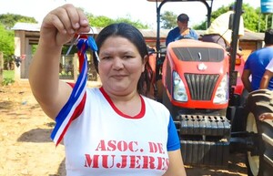MAG entregó insumos, materiales y equipos a productoras de Canindeyú - .::Agencia IP::.