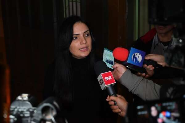 Médico y esposa imputados tras hallar en su casa a bebé desaparecido del Hospital de Barrio Obrero - Policiales - ABC Color