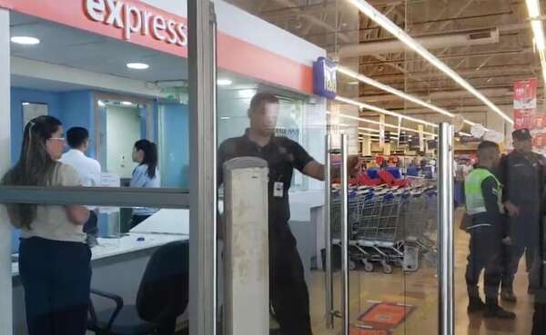 “Atrevidos” delincuentes ingresan a un supermercado y asaltan boca de cobranzas - ABC en el Este - ABC Color