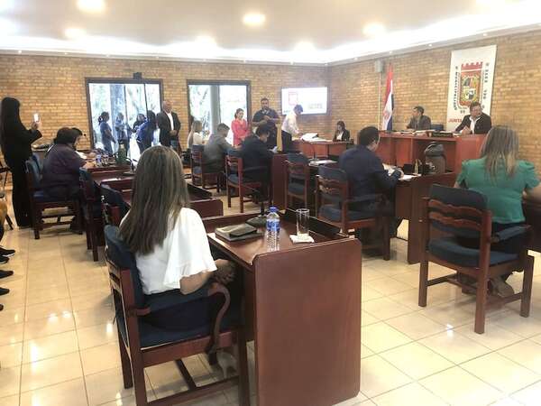 Ciudad del Este: autorizan convocatoria de licitación para construcción de plazas - ABC en el Este - ABC Color