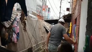 Derrumbe en el Mercado 4 deja una persona herida - Noticias Paraguay
