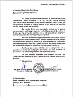 Concejo de Intendentes exige renuncia del ministro Riera y del comandante Benítez