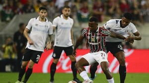 El campeón elimina en penales al Gremio de Mathías Villasanti