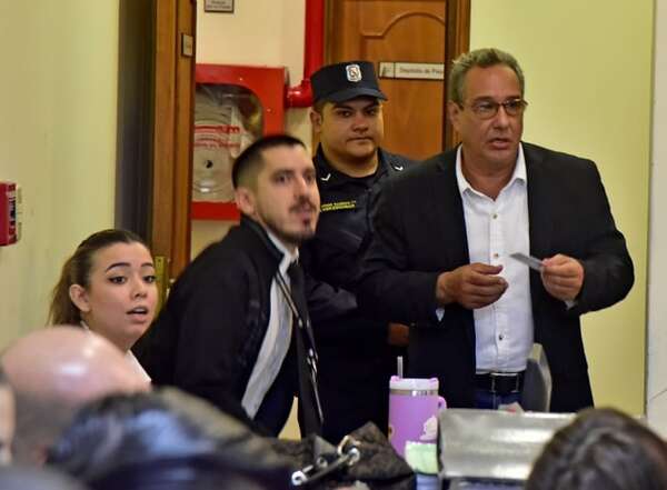 Preliminar de ex gobernador de Central por “tragada” de G. 18.300 millones - Nacionales - ABC Color