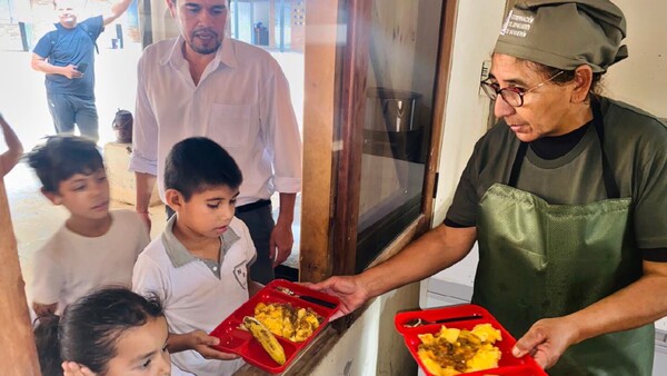 El almuerzo escolar recién llega a las escuelas de Boquerón