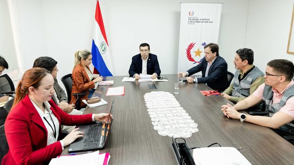 Falta de pago de horas extras y ausencia de seguro social, incumplimientos laborales en el sector transporte - .::Agencia IP::.