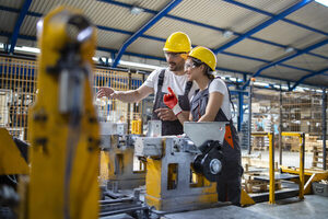 Industria y servicios, entre los sectores más rentables de la economía paraguaya - MarketData