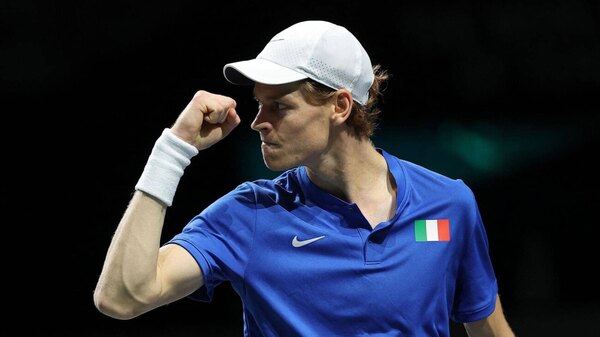 Versus / Sinner sigue como líder del ranking ATP pese a retirada de 400 puntos