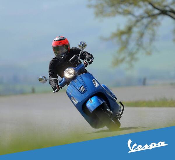 “Vespa VXL 150: Diseño y Desempeño en Perfecta Armonía”