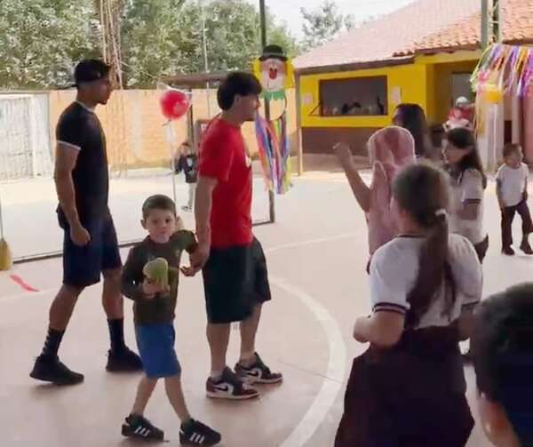 General Caballero JLM: Rojo social, en el Día del Niño - Fútbol - ABC Color