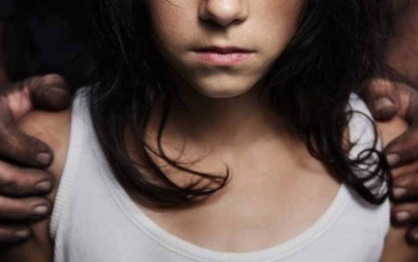 Terrible: Madre prostituía a su hija menor de 14 años - Noticiero Paraguay