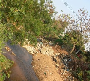 Denuncian abandono de la construcción de un puente en Ñu Porã - San Lorenzo Hoy