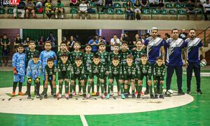 Paranaense golea y clasifica al Nacional C9