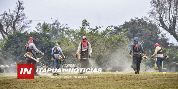 PLANTACIÓN Y HERMOSEAMIENTO DE PLAZA EN ARROYO PORÁ - Itapúa Noticias