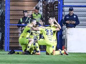 Vídeo: Los goles de la victoria por 3-1 del Sportivo Trinidense - Sportivo Trinidense - ABC Color
