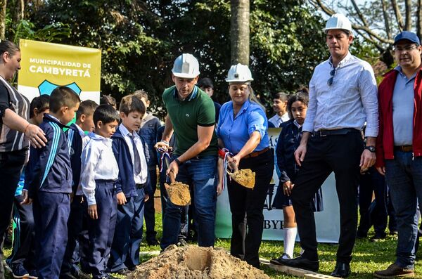 Comienzan las obras para la remodelación del Parque Infantil en Cambyretá Centro