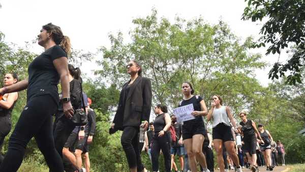 Ciudadanos marcharon y exigieron espacios seguros tras abuso en Parque Guasu