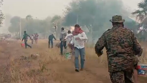 Fuerte Olimpo en llamas: Un incendio forestal afecta a animales y viviendas
