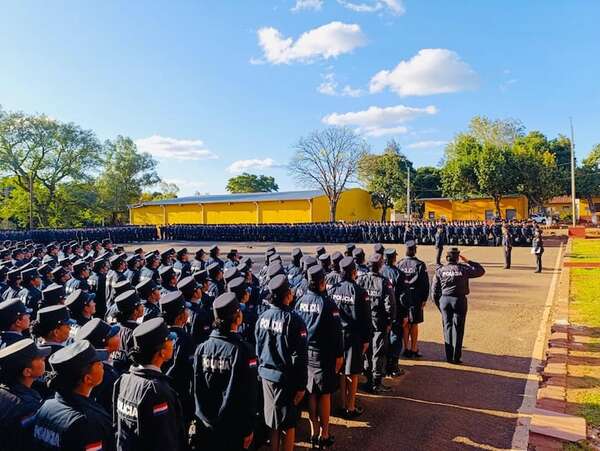 Abren convocatoria para aspirantes a oficiales, suboficiales y para la banda de músicos de la Policía Nacional - Nacionales - ABC Color