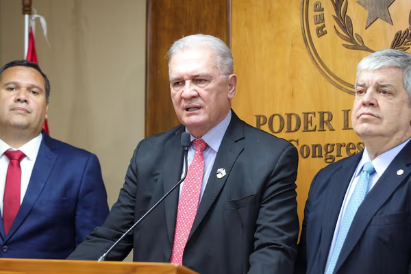 Emiliano Rolón y Enrique Riera dicen salir fortalecidos de la sesión reservada - Noticiero Paraguay