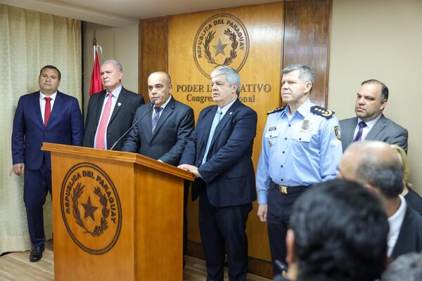 Senado ratifica confianza en el Ministerio del Interior y la Fiscalía - El Trueno