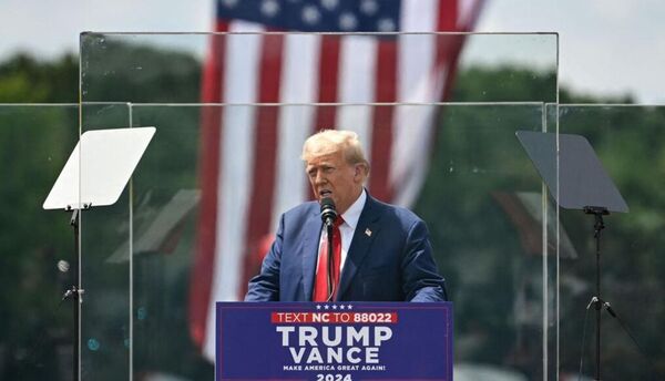 Trump retomó los actos de campaña al aire libre luego del atentado