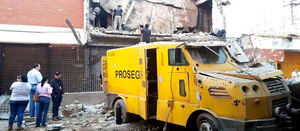 Policías de Paraguay y Brasil en alerta ante probable asalto de gran magnitud en CDE - La Clave