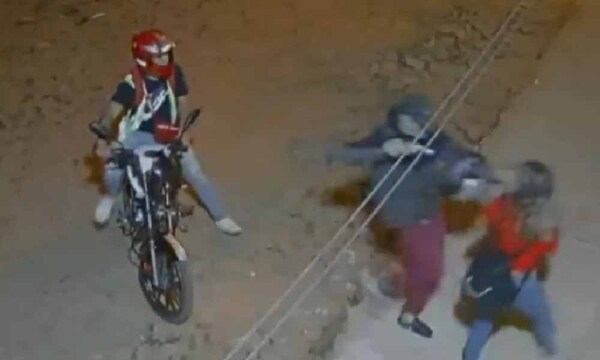 Motochorros asaltan en la calle a una mujer en Limpio – Prensa 5