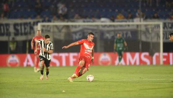 Libertad y Ameliano en decisiva revancha buscan un pase a cuartos