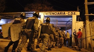 Trasladan a 22 peligrosos internos a Centro de Alta Seguridad en Minga Guazú