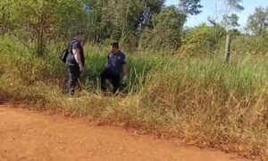 Hallan cuerpo de un hombre en plena calle de Mariano Roque Alonso