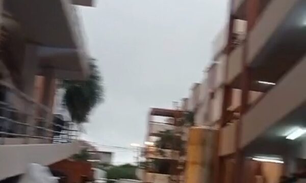 (VIDEO)Evacúan Hospital de Clínicas ante posible derrumbe