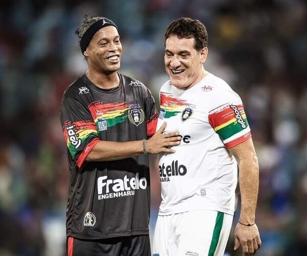 Ronaldinho compartió foto del “Colorado” Gamarra