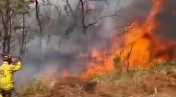 Parque Cerro Corá: Incendio forestal amenaza a comunidades indígenas