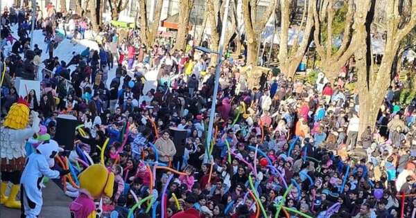 Diario HOY | Actriz paraguaya deslumbra en Chile con espectáculo para niños