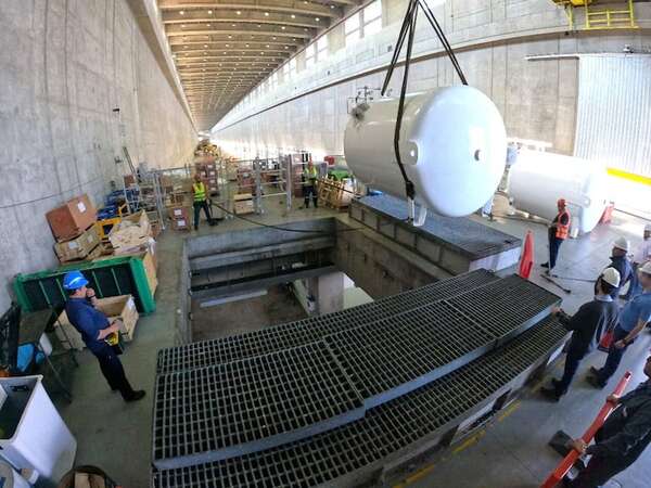 Cae la producción de Yacyretá, pero salta la tasa local de aprovechamiento - Economía - ABC Color