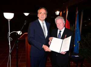 Luis Szarán recibió condecoración como “músico, filántropo y amigo de Alemania” - Música - ABC Color