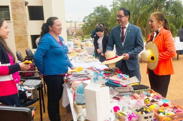 Exposición artesanal en Concepción reafirma el compromiso del Poder Judicial con la inclusión