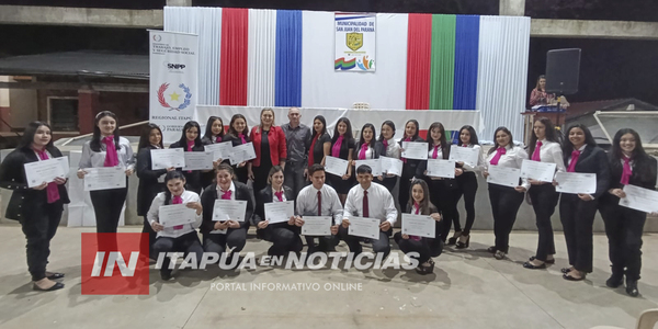 VARIOS EGRESADOS TRAS IMPORTANTE CURSO EN SAN JUAN DEL PARANÁ - Itapúa Noticias