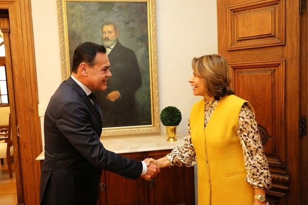 Canciller y coordinadora de la OEA abordan sobre fortalecimiento de los derechos políticos de las mujeres en Paraguay - ADN Digital