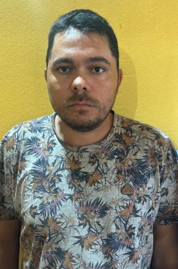 Video: concejal colorado, pareja de “Selva Hũ”, también fue detenido en procedimiento de la Senad - Policiales - ABC Color