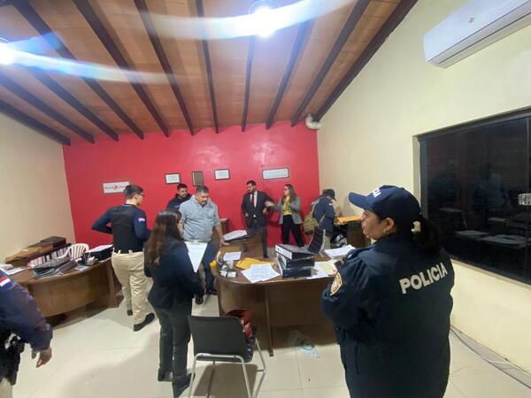 Detienen a cinco camioneros por presunta trata de personas - Unicanal