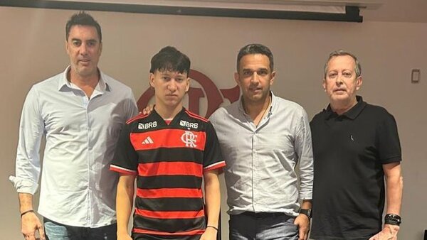 Jorge Mora firma por el poderoso Flamengo