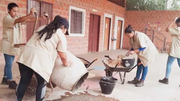 Sinafocal capacitó a casi 7.000 personas y certificó a 278 trabajadores empíricos en un año de gestión - .::Agencia IP::.