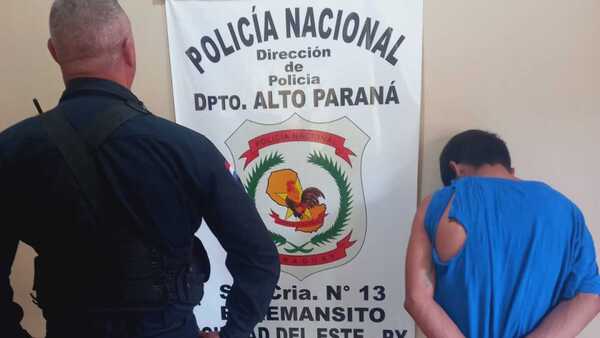 CDE: Imputan a “Terremoto” tras intentar atacar a su mamá con machete